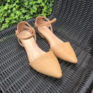 Light brown Express flats
